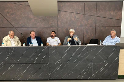 Apresentação de proposta de SAF do Juventude. Da esquerda pra direita: Marcos Cunha Lima, Rogério Bridi, Fábio Pizzamiglio, Walter Dalzotto Jr e Roberto Tonietto.<!-- NICAID(16032192) -->