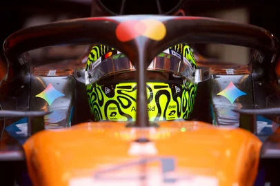 MIGUEL SCHINCARIOL / AFP McLaren's British driver Lando Norris looks on in the cockpit of his car ahead of the practice session of the Sao Paulo Formula One Grand Prix at the Jose Carlos Pace racetrack, aka Interlagos, in Sao Paulo, Brazil on November 7, 2025. (Photo by Miguel SCHINCARIOL / AFP)<!-- NICAID(16162836) -->