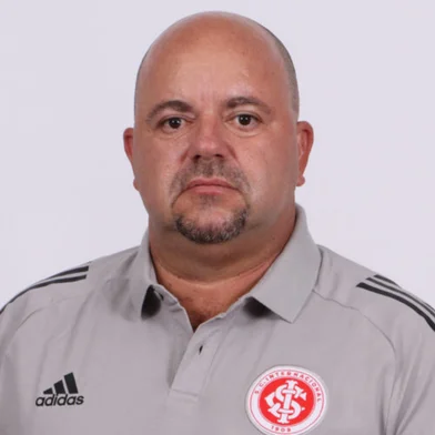 O Inter anunciou nesta terça-feira (5/1) Julinho Camargo como gerente de transição, com o objetivo de reforçar o elo entre as categorias de base e a equipe profissional e melhorar os processos de formação de atletas.<!-- NICAID(14683832) -->