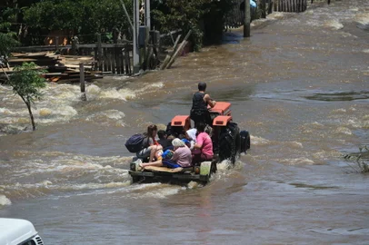 Ilha da Pintada, RS, Brasil, 20/11/2023 - Inundação na Ilha da Pintada - Foto: Ronaldo Bernardi/Agência RBS<!-- NICAID(15602976) -->
