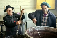 Feijão no café da manhã? Confira como é preparado o prato que é tradição nos Cafés de Chaleira de Passo Fundo<!-- NICAID(16362614) -->