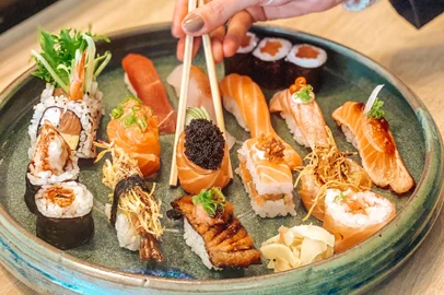 sushi , porto alegre , destemperados , rota santander<!-- NICAID(14823747) -->