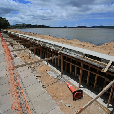 PORTO ALEGRE, RS, BRASIL, 30/12/2024- Obras de revitalização de Ipanema. Foto: Ronaldo Bernardi / Agencia RBS<!-- NICAID(15944593) -->