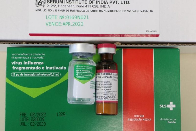 Idosos começam a ser vacinados contra a gripe nesta segunda-feira em todo o Brasil.<!-- NICAID(15057175) -->