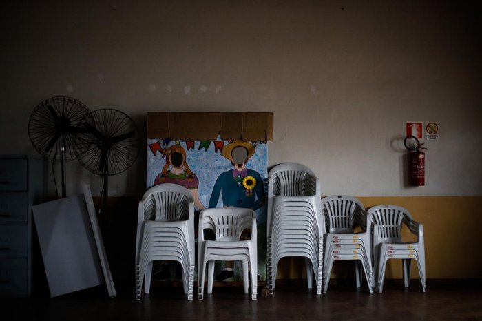 Escola Estadual de Ensino Fundamental Portão Velho, em Portão, convive com a falta de energia