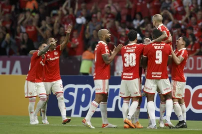 Porto Alegre, RS, Brasil, 17/04/2022 - Internacional vs Fortaleza pelo Campeonato Brasileiro Série A 2022 - Foto: Jefferson Botega/Agência RBSIndexador: RAUL PEREIRA<!-- NICAID(15071107) -->