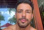Cauã Reymond descobriu que mãe foi adotada em "circunstância muito triste" durante gravação da novela