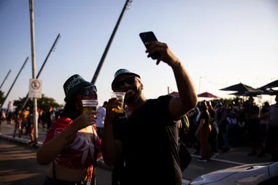 Oktoberfest na orla do Guaíba, em Porto Alegre, neste sábado (21)<!-- NICAID(15575795) -->