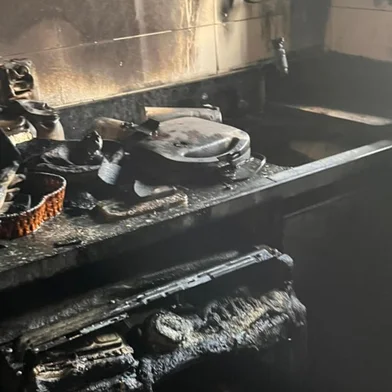 Duas pessoas ficam feridas após incêndio em apartamento no centro de Passo Fundo<!-- NICAID(16093231) -->
