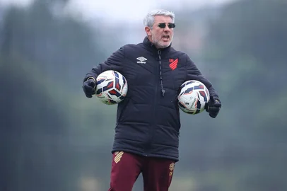Odair Hellmann, técnico do Athletico Paranaense. Foto: José Tramontin/athletico.com.br/Divulgação<!-- NICAID(16130207) -->
