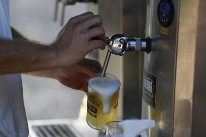 Porto Alegre, RS, Brasil - Forró, samba, brasilidade e cerveja artesanal tomam conta do Centro Histórico em festa de rua na Praça do Tambor. Música, comida e encontros ao ar livre até a noite.Indexador: jeff botega<!-- NICAID(16191272) -->