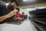 Em seis meses, projeto da UFRGS consertou e doou 270 computadores a alunos sem recursos
