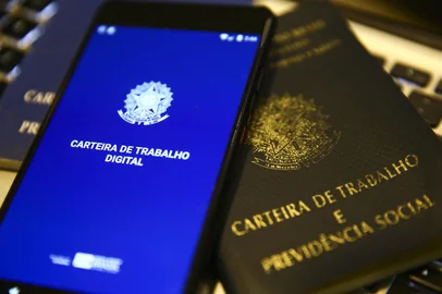 Carteira de trabalho digital.<!-- NICAID(16279135) -->