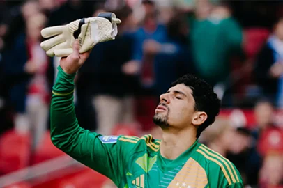 Matheus Magalhães em campo pelo Ajax. Goleiro interessa ao Grêmio<!-- NICAID(16038986) -->
