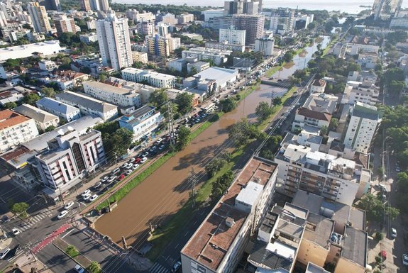 Porto Alegre, RS, Brasil, 06/05/2024 - Inundação na área central de Porto Alegre - Foto: Renan Mattos/Agência RBS<!-- NICAID(15756642) -->