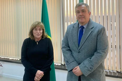 Desembargadora Maria de Lourdes Galvão Braccini de Gonzalez e secretário de Comunicação e Relações Institucionais do Tribunal Regional Eleitoral do RS, Renato Sagrera.<!-- NICAID(16308699) -->