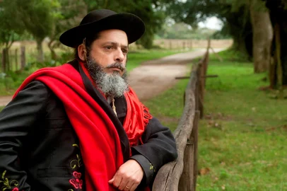 O músico e compositor Luiz Marenco se apresenta nesta sexta-feira, a partir das 22h30min, no Paiol Espaço Nativo, em Caxias do Sul.<!-- NICAID(16035395) -->