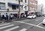 Filas marcam início da vacinação de idosos a partir de 70 anos em Santa Maria