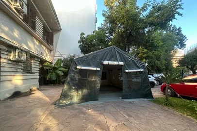 Cinco tendas de hidratação para pacientes com dengue começam a funcionar segunda-feira em Porto Alegre<!-- NICAID(16024751) -->