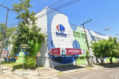 Carrefour<!-- NICAID(16238704) -->