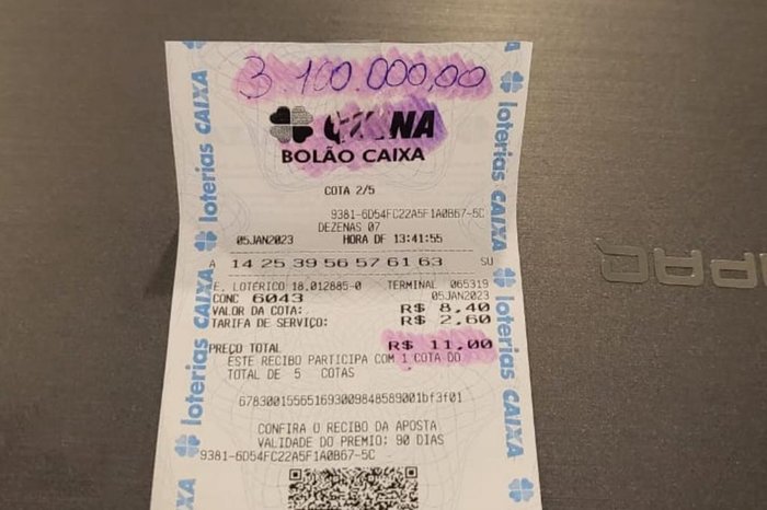 Bilhete apreendido na casa de um dos suspeitos seria usado para aplicar golpes