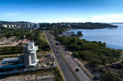 PORTO ALEGRE, RS, BRASIL - 24.12.2019 - Mirante do Cristal segue fechado e sem previsão de reabrir. (Foto: Jefferson Botega/Agencia RBS)<!-- NICAID(14369437) -->