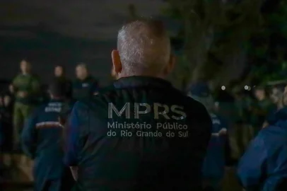 Ministério público faz fiscalização de carnes no Mercado Público<!-- NICAID(16016492) -->