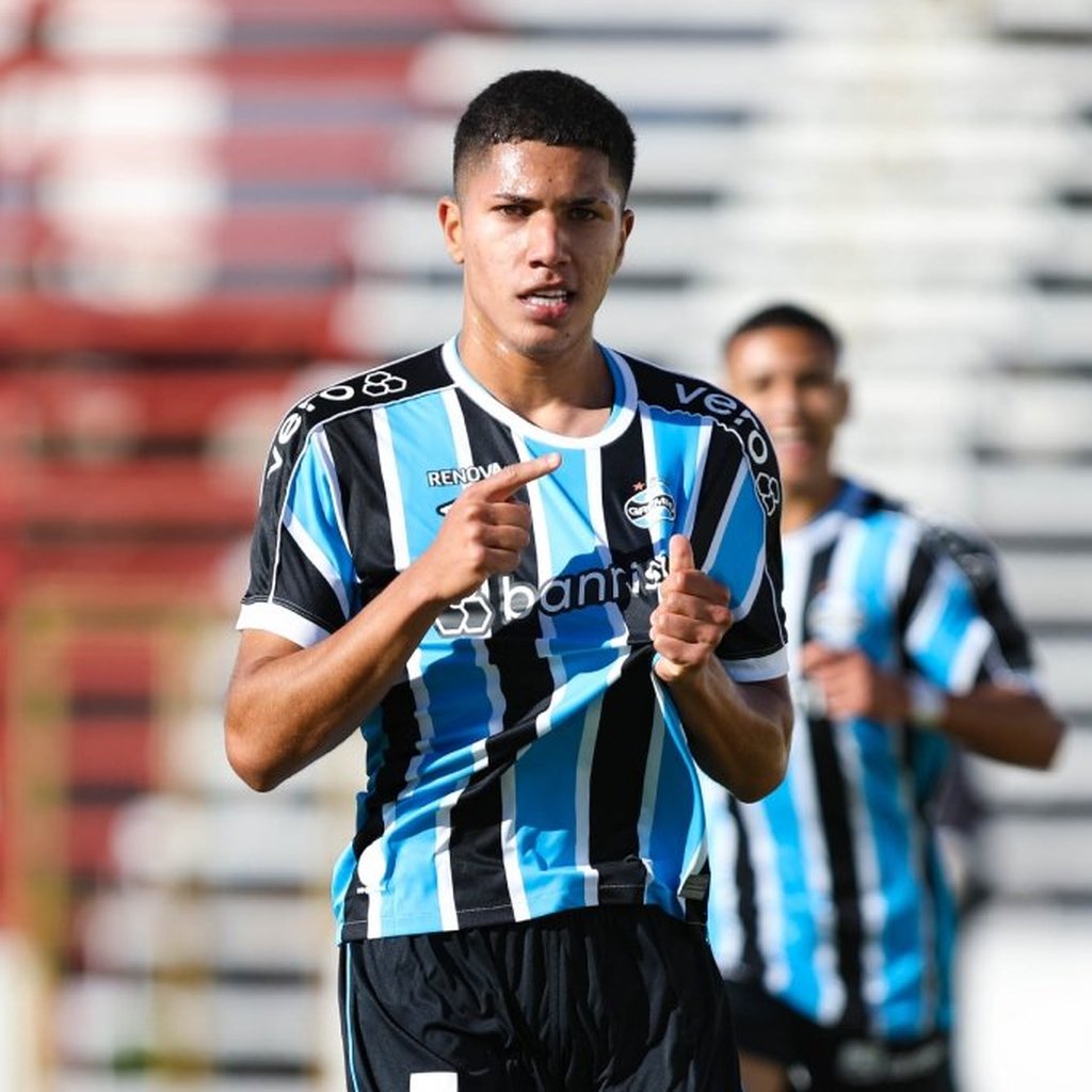 Wesley comenta título do Grêmio do Brasileirão de Aspirantes