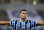 Suárez cumpre promessa de gols em clássicos e decide Gre-Nal para o Grêmio