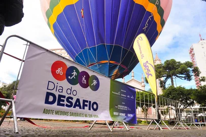 CAXIAS DO SUL, RS, BRASIL, 31/05/2023. Dia do Desafio 2023, evento realizado na Praça Dante Alighieri com a proposta de despertar o interesse das pessoas pela prática de esportes e atividades físicas, por meio de uma competição saudável entre municípios. (Neimar De Cesero/Agência RBS)Indexador: NEIMAR DE CESERO<!-- NICAID(15443356) -->