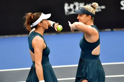 Fotojump / Divulgação Luisa Stefani, Gabriela Dabrowski, tênis