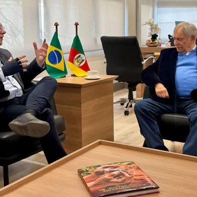 Deputado MIguel Rossetto e presidente da Fiergs, Claudio Bier, conversam sobre impacto do tarifaço <!-- NICAID(16080425) -->