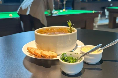 Snooker Tigre estreia cardápio de caldos e vinhos<!-- NICAID(16065979) -->