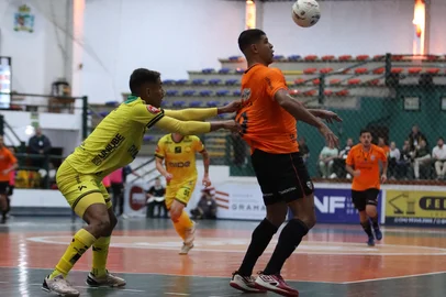 ACBF x Praia Clube pelas semifinais da Super Copa Gramado.<!-- NICAID(16243246) -->