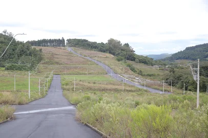 Loteamento Morada do Vale, no bairro Oriental, em Caxias. Famílias que vivem na Vila Sapo devem ser removida para este novo local, comprado pela prefeitura em 2024. (Neimar De Cesero/Agência RBS)<!-- NICAID(16012624) -->