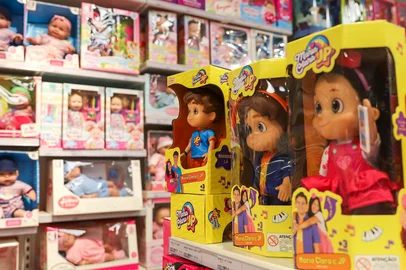 CAXIAS DO SUL, RS, BRASIL, 06/10/2026. Expectativa de vendas para o Dia das Crianças 2026: lojas de brinquedos no centro da cidade. (Foto: Bettina Gehm/Grupo RBS)Indexador: BETTINA GEHM<!-- NICAID(16381960) -->