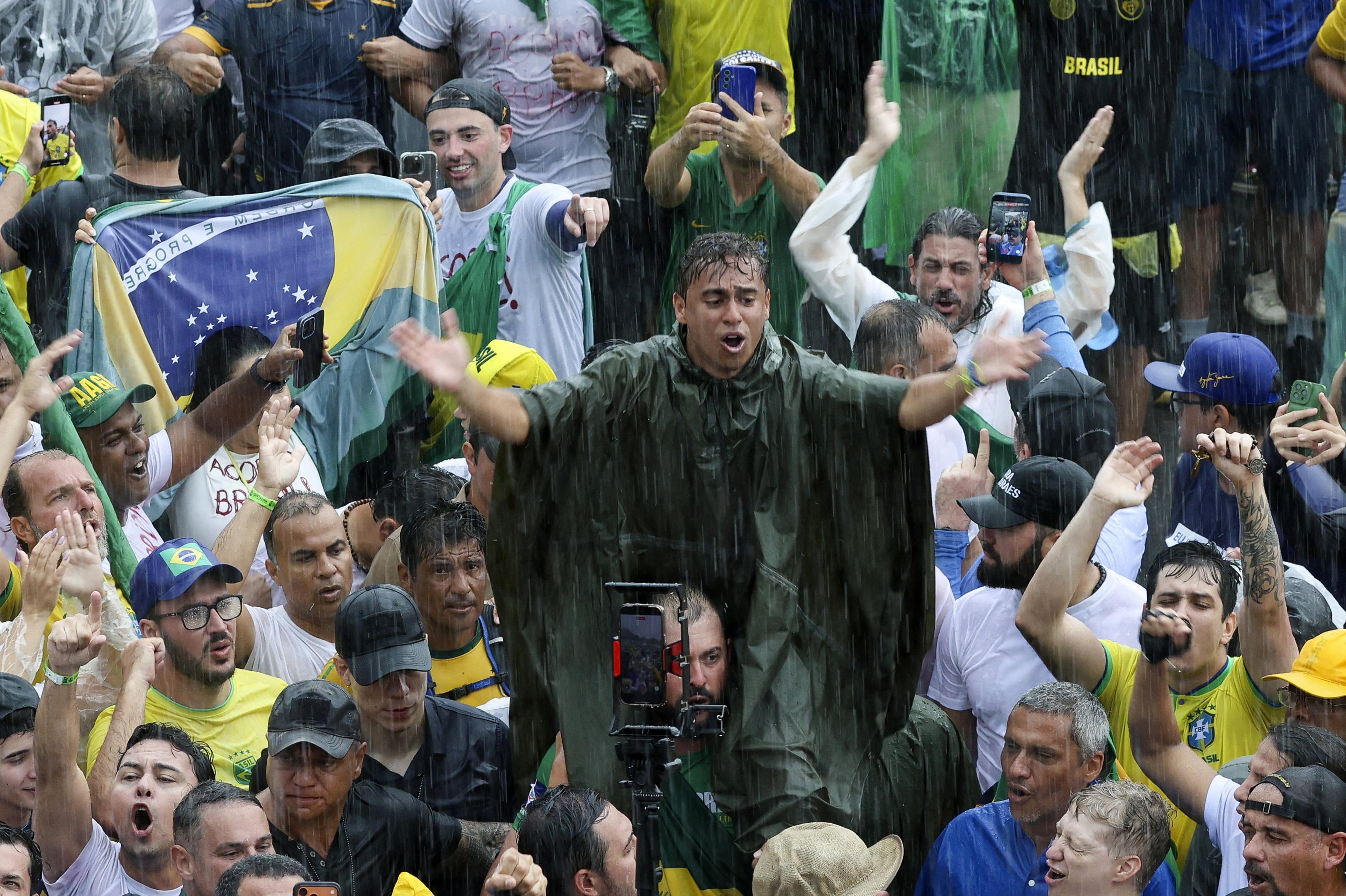 Caminhada de Nikolas Ferreira leva do nada a lugar nenhum
