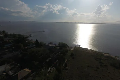 Área próxima do Estaleiro EBR em São José do Norte, com vista para a Ilha do Terrapleno e cidade de Rio Grande.<!-- NICAID(15217789) -->