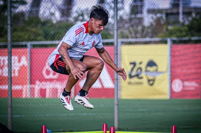 Bernabei em treino do Inter na pré-temporada<!-- NICAID(15961007) -->
