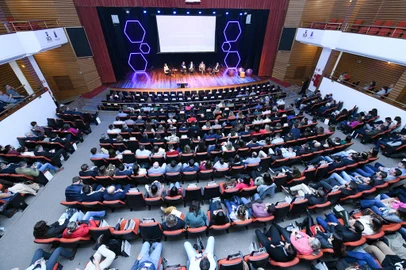 O futuro da indústria brasileira foi debatido durante evento do Simecs em Caxias do Sul<!-- NICAID(15429967) -->