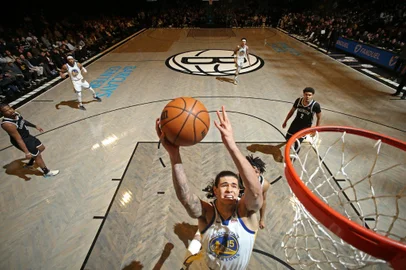 Gui Santos se destacou em vitória do Golden State Warriors na NBA.