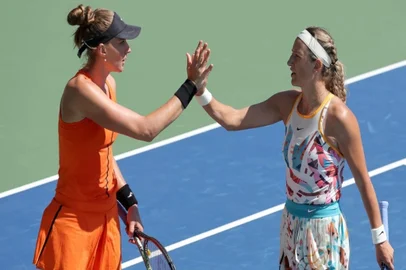 Bia Haddad Maia, Victoria Azarenka, tênis