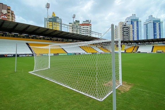 Estádio Heriberto Hülse, em Criciúma