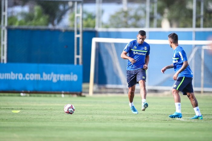 Escalação do Grêmio: Maicon e Kannemann ficam fora, mas Vanderson volta após Covid