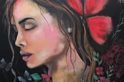 Abre nesta sexta-feira (1 de agosto) a exposição "Reflexos de um sentir", da artista e professora Simone Cortelletti. São quatro telas grandes na técnica de pintura acrílica sobre tela. A mostra pode ser conferida a partir de hoje, seguindo até o dia 31, no Quinta São Luiz.<!-- NICAID(16092245) -->