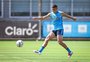 Desfalque no Grêmio: meio-campista vira baixa por lesão muscular