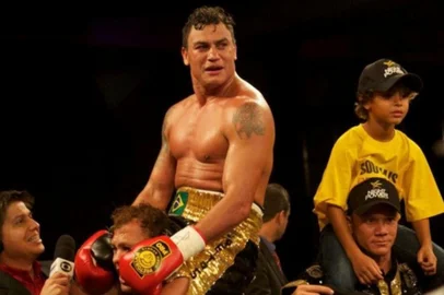 Acelino "Popó" Freitas foi tetracampeão mundial de boxe<!-- NICAID(15682273) -->