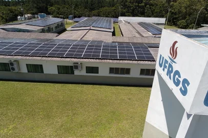 Lauro Alves / Agencia RBS Tramandaí, RS, Brasil, 03/11/2022 - Inaugurada há um mês, usina fotovoltaica gera energia para o campus Campus da UFRGS de Tramandaí - Foto: Lauro Alves/Agência RBS<!-- NICAID(15254658) -->