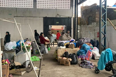 Depois de mais de uma semana fora de casa, desalojados pela alta do Rio Ibirapuitã começam a voltar para casa em Alegrete, na Fronteira Oeste<!-- NICAID(16054470) -->
