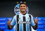 Grêmio agiliza documentação em Brasília para promover estreia de Elkeson contra CRB